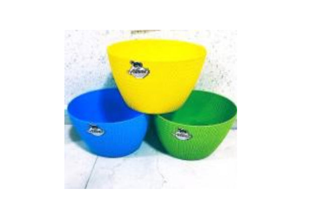 Maceta de plástico para jardín, grande.